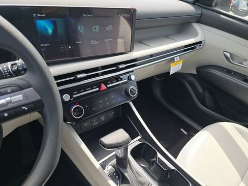 New 2026 Hyundai Tucson SEL FWD image 24