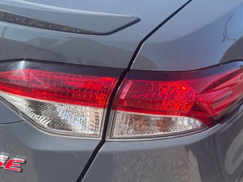 Used 2024 Toyota Corolla SE w/ SE Convenience Package image 8