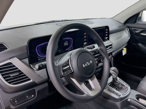 New 2026 Kia Seltos LX image 9