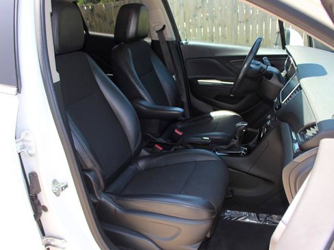Used 2018 Buick Encore Preferred FWD image 38