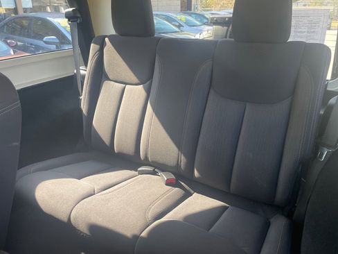 Used 2014 Jeep Wrangler Sahara image 12