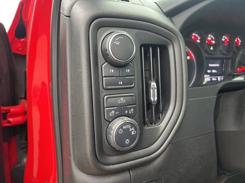 Used 2024 Chevrolet Silverado 3500 W/T image 16