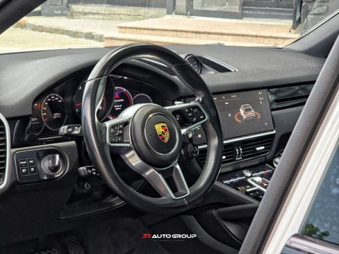 Used 2022 Porsche Cayenne Coupe AWD/4WD image 26