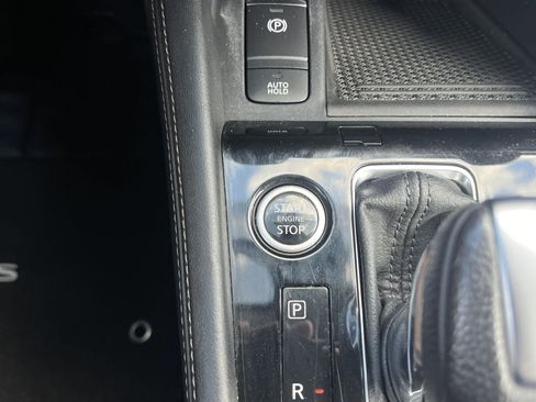 Used 2021 Nissan Kicks SR FWD image 7