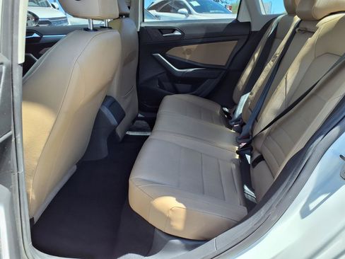 Used 2021 Volkswagen Jetta SE FWD image 15