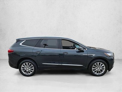 Used 2020 Buick Enclave Premium w/ Sun and Sites Package image 4