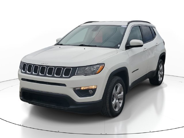 Used 2017 Jeep Compass Latitude w/ Popular Equipment Group AWD/4WD image 2