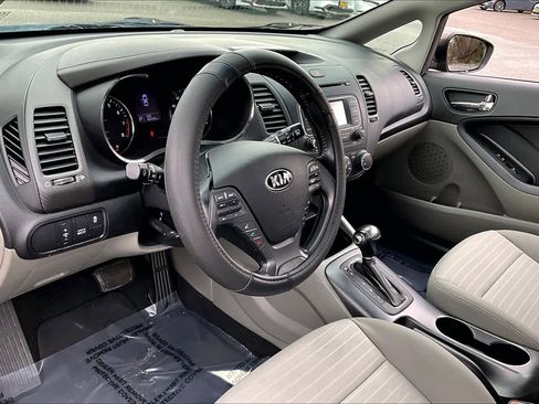 Used 2014 Kia Forte EX image 17