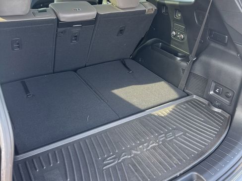 Used 2016 Hyundai Santa Fe SE w/ Option Group 03 image 8