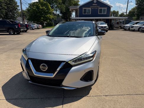 Used 2019 Nissan Maxima 3.5 SL w/ Floor Mat Group FWD image 1