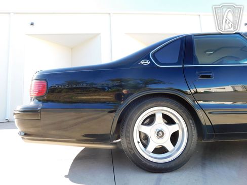 Used 1994 Chevrolet Impala SS image 28