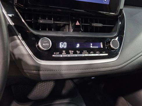 Used 2025 Toyota Corolla SE FWD image 30