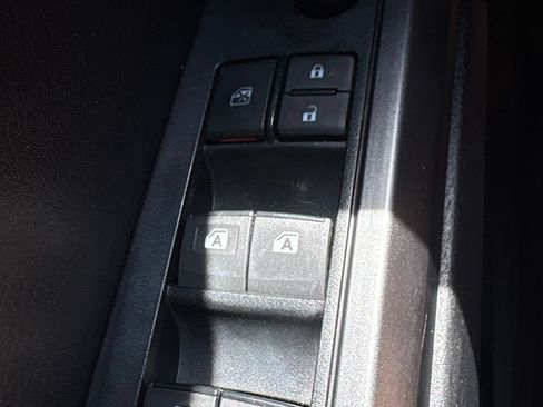 Used 2019 Toyota Tacoma TRD Sport AWD/4WD image 30