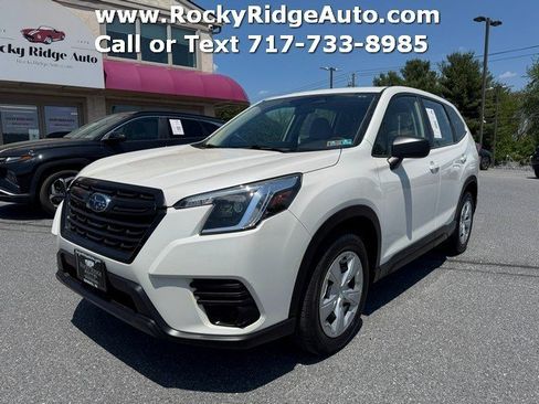 Used 2023 Subaru Forester AWD/4WD image 3