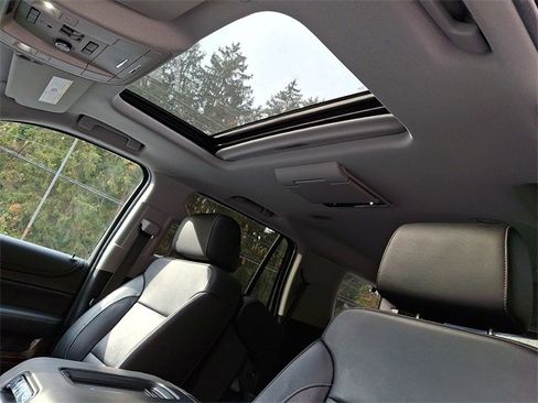 Used 2018 Chevrolet Tahoe LT image 16