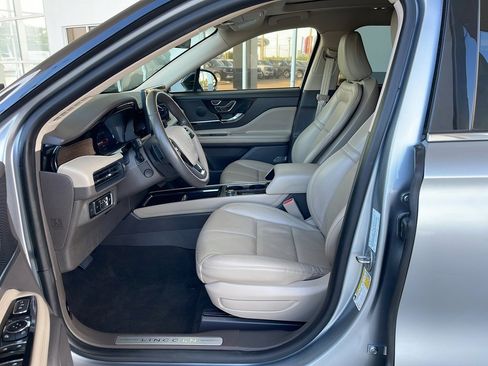 Used 2023 Lincoln Corsair Reserve w/ Equipment Group 201A image 12