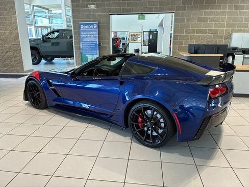 Used 2017 Chevrolet Corvette Grand Sport RWD image 4
