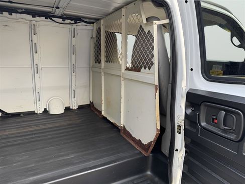 Used 2014 Chevrolet Express 1500 AWD image 22