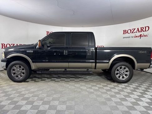 Used 2005 Ford F250 Lariat image 5