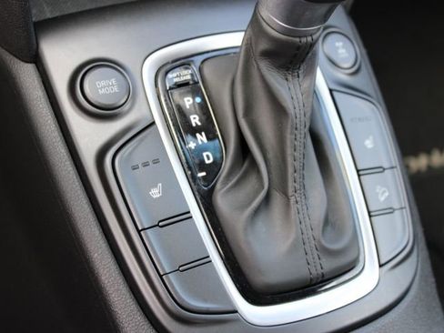 Used 2019 Hyundai Kona SEL AWD/4WD image 17