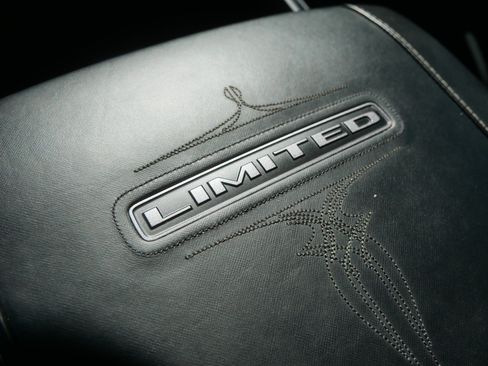 Used 2024 RAM 1500 Limited AWD/4WD image 32