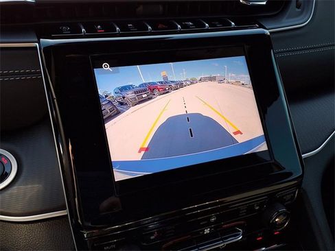 New 2025 Jeep Grand Cherokee L Altitude image 8