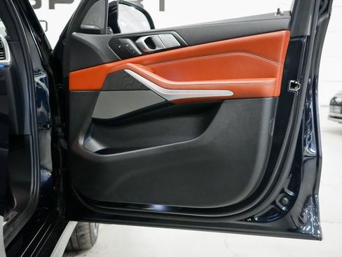 Used 2022 BMW X7 M50i w/ Dynamic Handling Package image 24