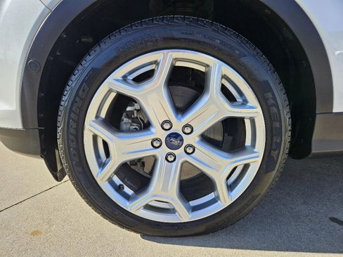 Used 2019 Ford Escape Titanium image 8
