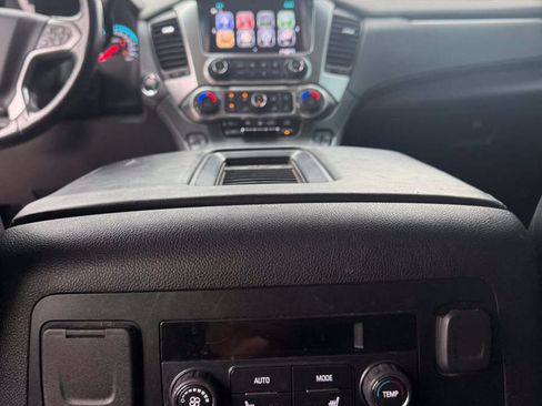 Used 2018 Chevrolet Suburban Premier RWD image 38