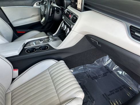 Used 2023 Genesis G70 2.0T w/ Sport Prestige Package image 15
