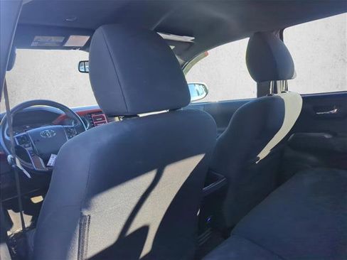 Used 2020 Toyota Tacoma TRD Sport image 18