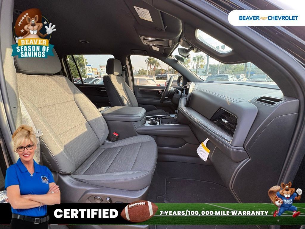 Used 2025 Chevrolet Suburban LS AWD/4WD image 24