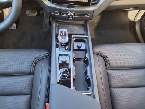 New 2026 Volvo XC60 T8 Ultra w/ Climate Package AWD/4WD image 19
