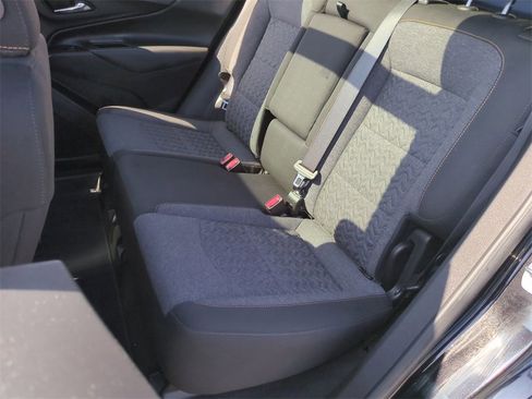 Used 2022 Chevrolet Equinox LT image 25