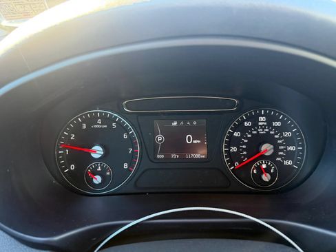 Used 2018 Kia Sorento FWD image 10