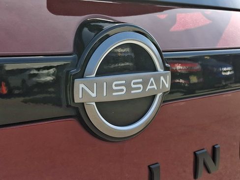 Used 2022 Nissan Pathfinder SL w/ SL Black Package AWD/4WD image 30
