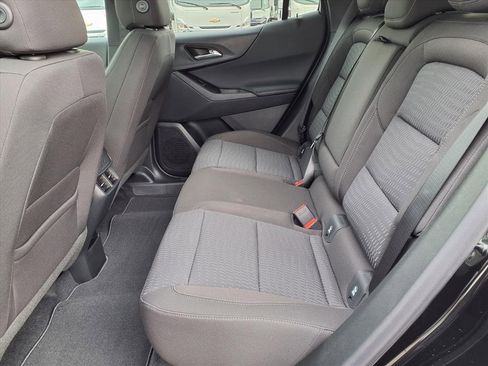 New 2026 Chevrolet Equinox LT image 7
