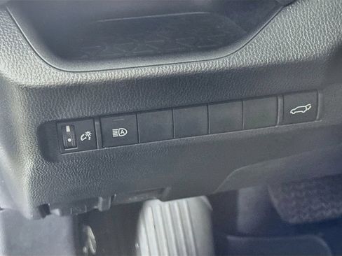 Used 2025 Toyota RAV4 XLE Premium AWD/4WD image 21