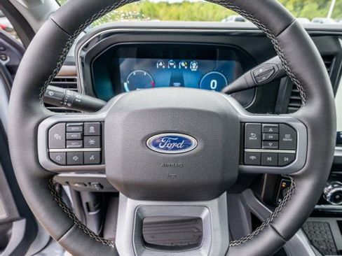 New 2026 Ford F250 Lariat w/ Black Appearance Package image 38