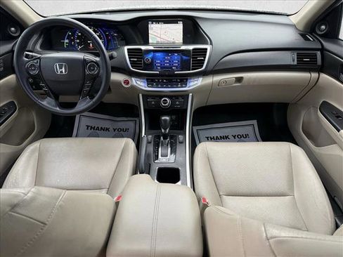 Used 2015 Honda Accord Touring image 17