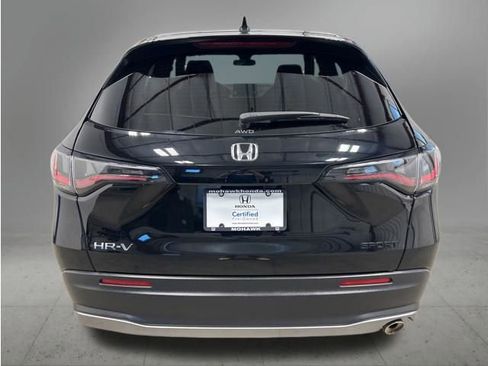 Certified 2025 Honda HR-V Sport image 5