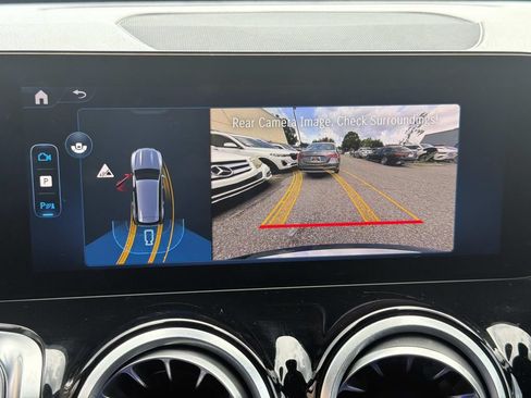 Used 2026 Mercedes-Benz GLB 250 4MATIC image 26