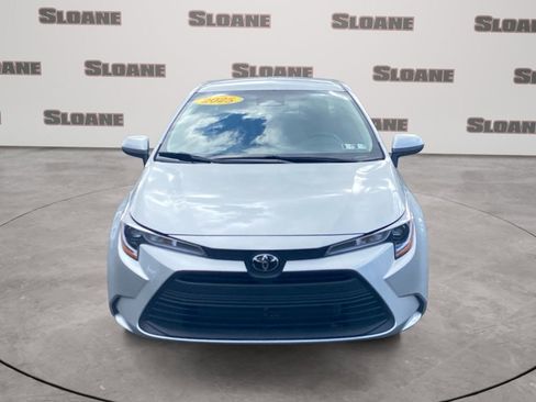 Used 2025 Toyota Corolla LE image 8