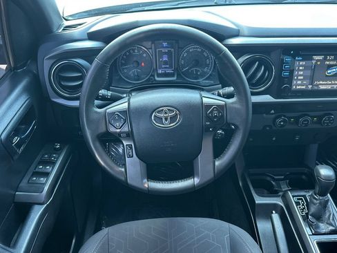 Used 2016 Toyota Tacoma TRD Sport w/ Towing Package RWD image 15