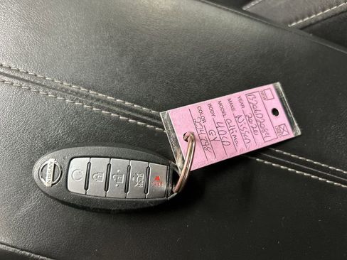 Used 2020 Nissan Altima 2.5 S FWD image 12