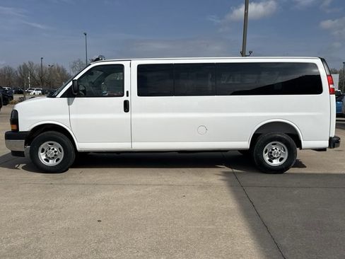 New 2025 Chevrolet Express 3500 LS image 9