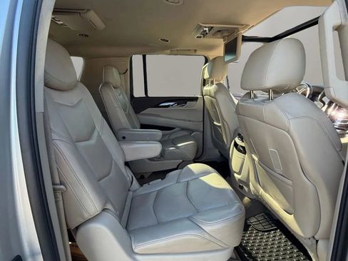 Used 2015 Cadillac Escalade ESV Premium image 12