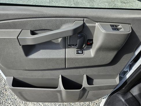 Used 2020 Chevrolet Express 3500 LS image 12