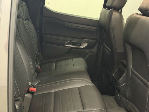 Used 2025 Ford Ranger Lariat w/ Trailer Tow Package image 18