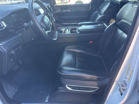 Used 2024 Jeep Grand Wagoneer L Series II w/ Quick Order Packagew 28T image 4